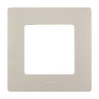 Рамка Legrand Etika 672511 одноместная универсальная слоновая кость