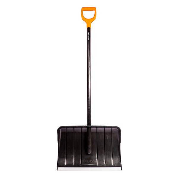 Лопата снеговая Fiskars Solid (1026792) пластиковая с деревянным черенком 535х380х1450 мм