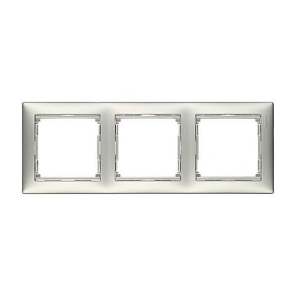 Рамка Legrand Valena 694332 трехместная универсальная алюминий