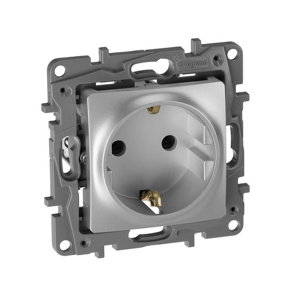Розетка Legrand Etika 672421 скрытая установка алюминий с заземлением